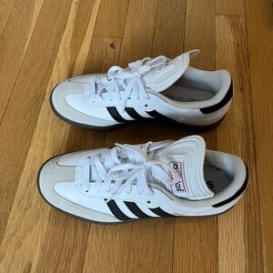 Adidas white sambas - size 7 (men’s)